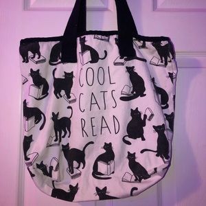 Cool Cats Read tote bag.